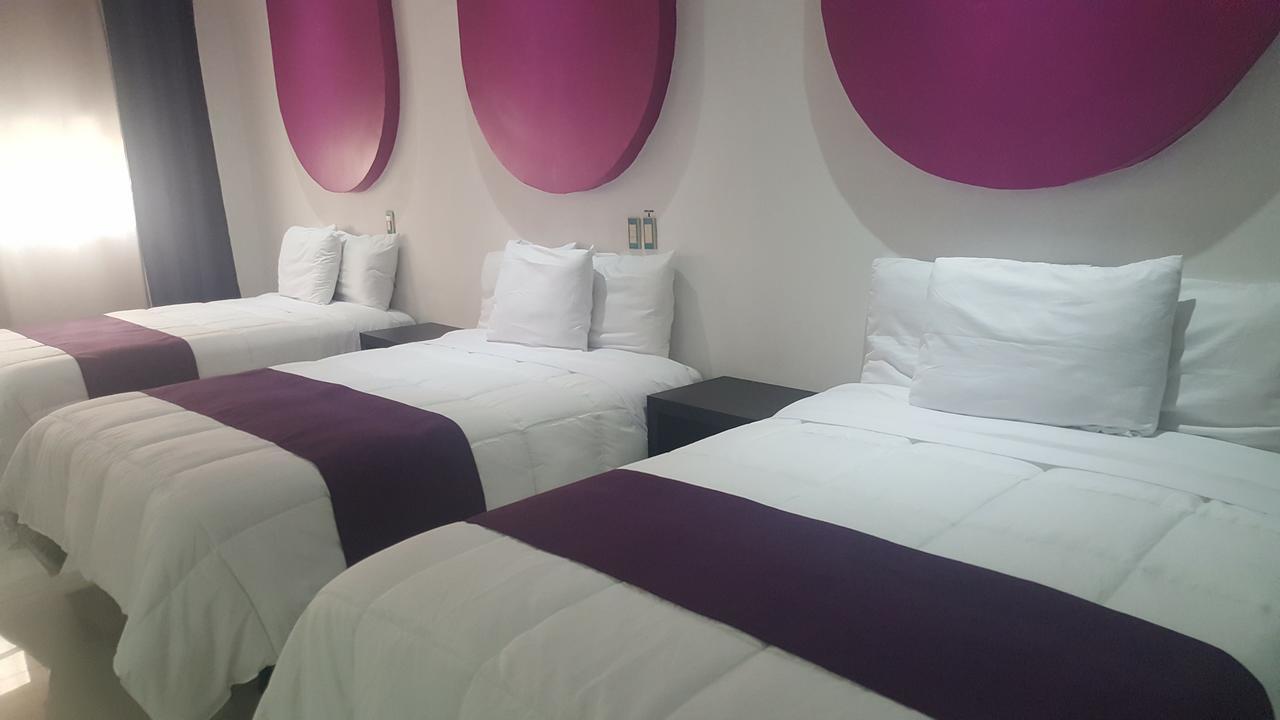 Hotel Dluxe Сан Хуан де лос Лагос Екстериор снимка
