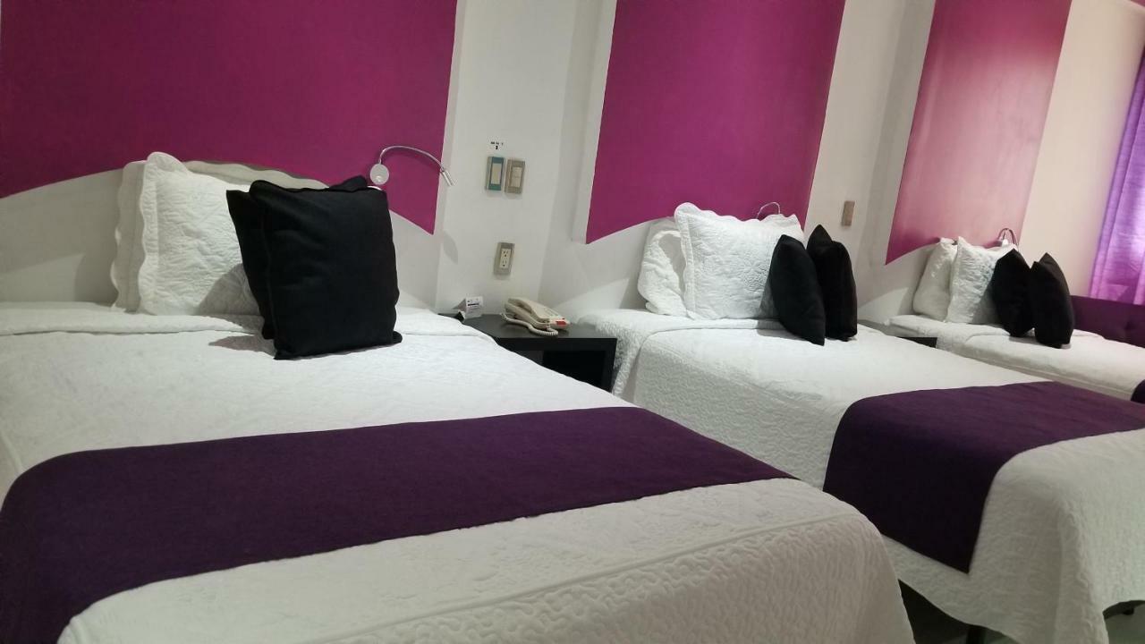 Hotel Dluxe Сан Хуан де лос Лагос Екстериор снимка